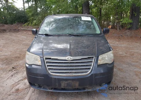 2008 Chrysler Town & Country Touring z USA, uszkodzony, nr VIN 2A8HR54P38R750726